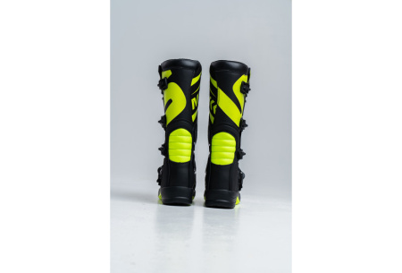 milano-black-fluo-yellow_04-825x560