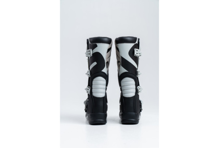 milano-grey-black_04-825x560
