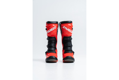 milano-red-black-white_02-825x560